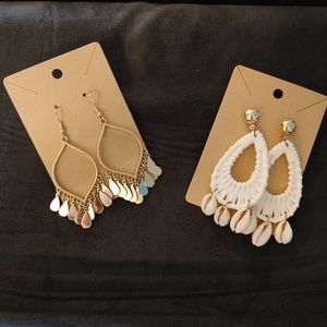 Dangling Earrings Duet